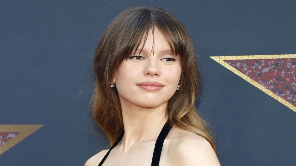 Mia Goth